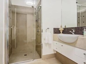 Bathroom - Waterfront view from your private balcony! (Rockingham)
