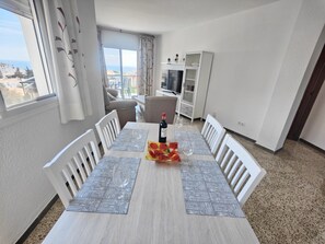 Dining - AP401 ALMIJARA (Nerja)