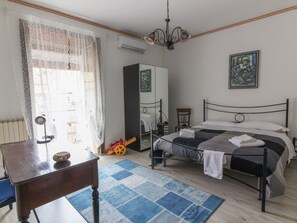 3 soverom, strykejern/-brett, wi-fi og sengetøy