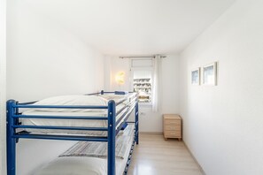 1 bedroom, iron/ironing board, bed sheets