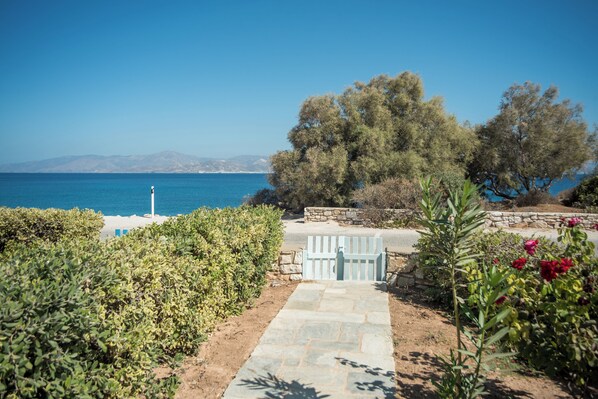 Accommodatie ligt op het strand, strandlakens