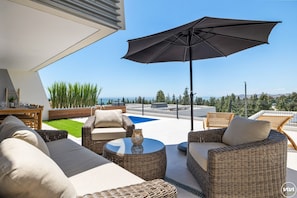 Outdoor dining - Townhouse with Pool in Mijas Costa | Adam (Mijas Costa)
