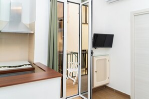 Deluxe Studio Suite, Courtyard View - Suite Cervantes (Naples)