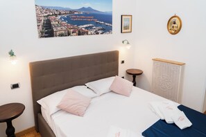 Deluxe Room - Suite Cervantes (Naples)