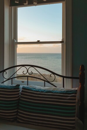 4 chambres, fer et planche à repasser, Wi-Fi, draps fournis