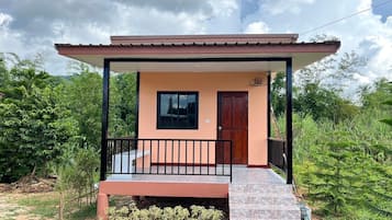 Standard House, 1 Bedroom, Private Bathroom, Hill View | Blackout drapes, free WiFi