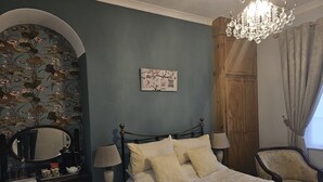 Superior Double Room - Mostyn Guest House (Llandudno)
