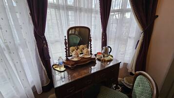 Luxury Double Room | Free WiFi, bed sheets