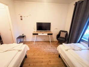 Desk, blackout drapes, free WiFi - Lamar hotel (Angelholm)