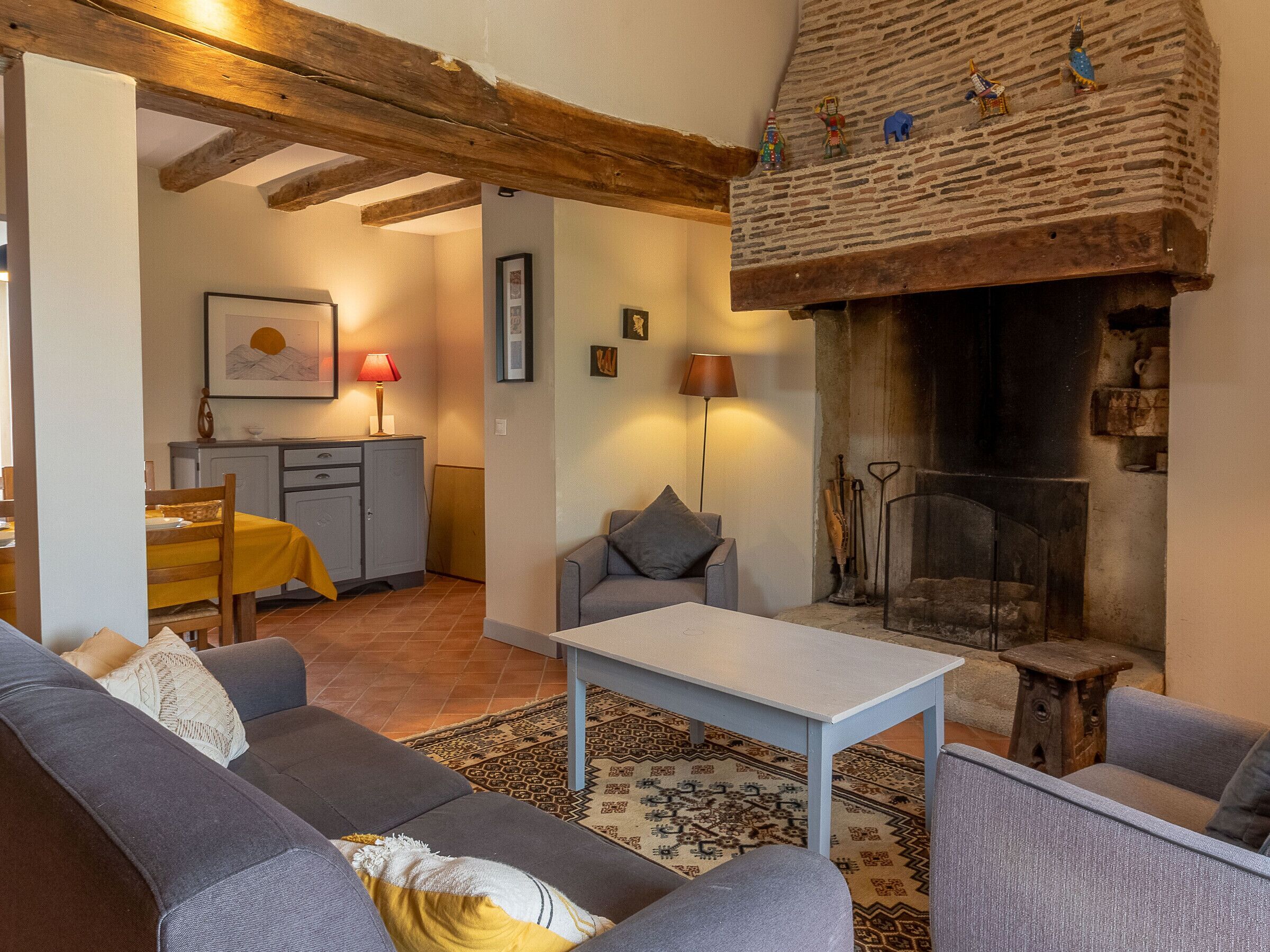 Fernseher, Kamin