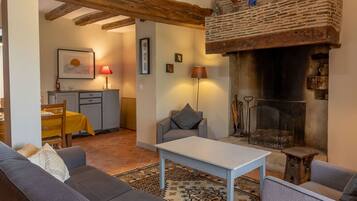 Fernseher, Kamin