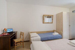 3 bedrooms, WiFi, bed sheets