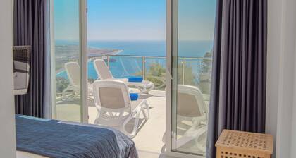 La Casita Nueva with private heated pool and jacuzzi