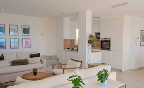 TV, stereo