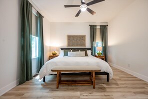 3 bedrooms, desk, iron/ironing board, WiFi