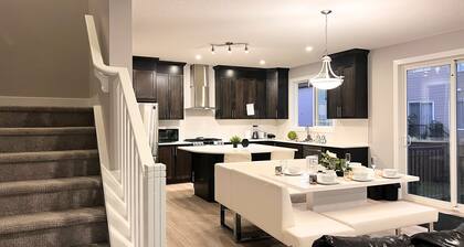 Flowealth Property Luxury Villa 6BR Sleeps 17 Near Lake Netflix TV Wifi