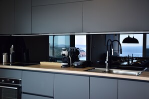 Fridge, microwave, oven, stovetop - Spectacular villa X with heated pool overlooking Split and sea (Podstrana)