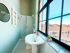 Shower, rainfall showerhead, hair dryer, bidet - Ostello Bello Palermo  (Palermo)