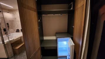 奢華套房, 花園景 | 1 間睡房、書桌、手提電腦工作空間、免費 Wi-Fi