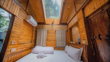CART HOUSE DELUXE | ํ๋ก์ฐํ ์นจ๋, ์ฑ
์, ๋ฐฉ์ ์ค๋น, ๋ฌด๋ฃ WiFi
