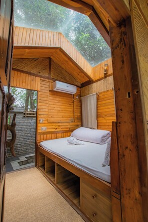 CART HOUSE DELUXE | Colchones con acolchado adicional, escritorio, sistema de insonorización