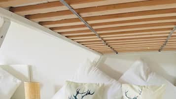 1 Schlafzimmer, Reisekinderbett, kostenloses WLAN, Bettwäsche