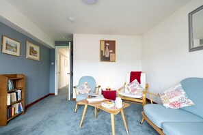 Televisión y oficina 