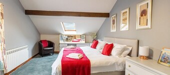 Spacious Apartment with Rolling Hill Views