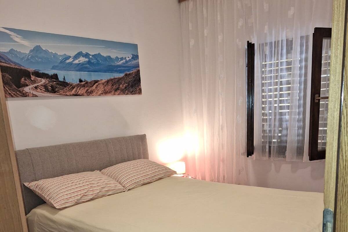 Apartamento (One Bedroom Apartment with Terrace (A) | 8 dormitorios y wifi gratis