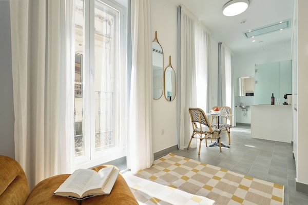 Signature Studio, 1 Double Bed, Kitchen | Living area | 40-inch Smart TV with digital channels, Netflix, streaming services