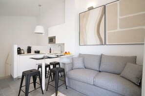Premium Penthouse, 1 Double Bed with Sofa bed, Kitchen | Private kitchen | Mini-fridge, microwave, stovetop, coffee/tea maker