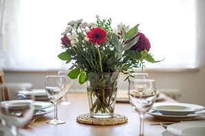 Dining - Apartment Mittelstation 5 Buxacher Straße 23 mit Motorradvermietung (Memmingen)