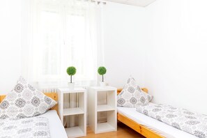 2 bedrooms, WiFi, bed sheets