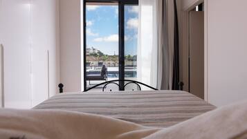 Vila superluxo | 3 quartos, cofres nos quartos, cortinas blackout