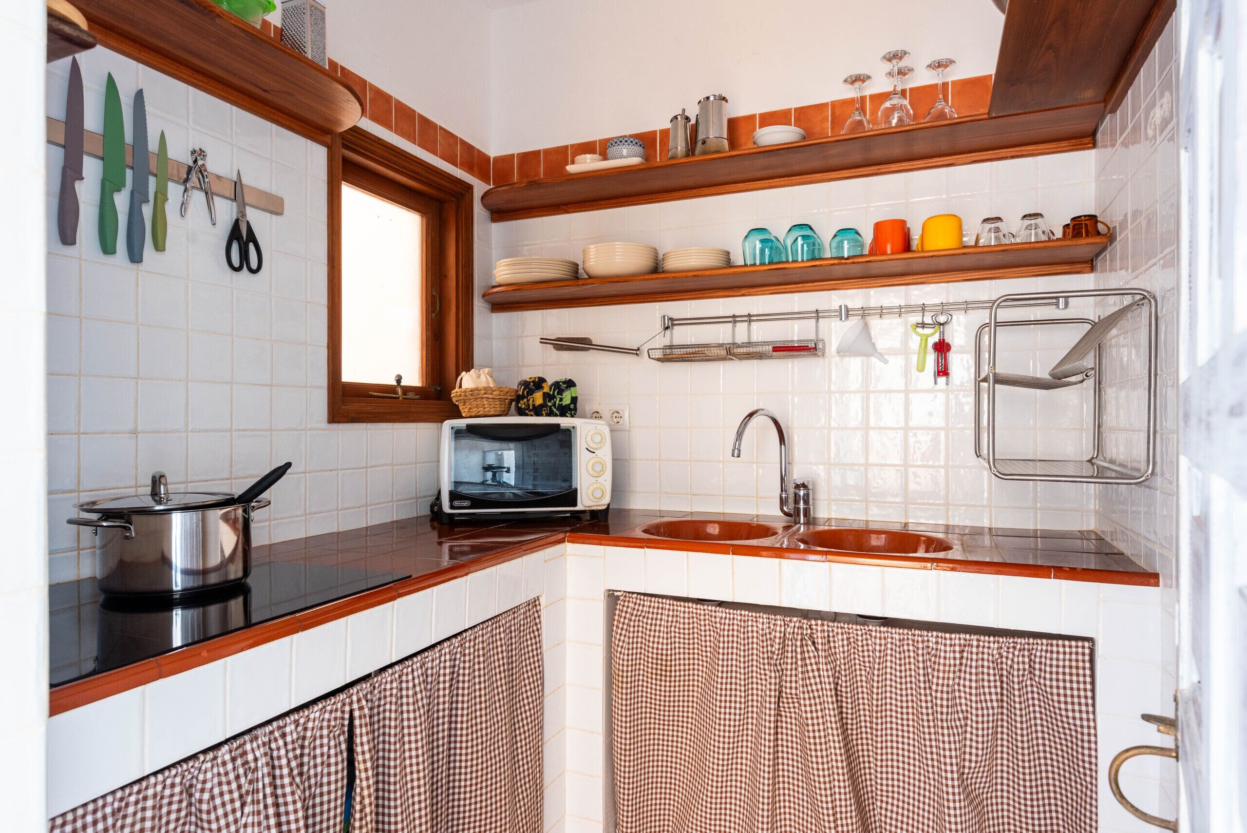 Fridge, microwave, coffee/tea maker, electric kettle