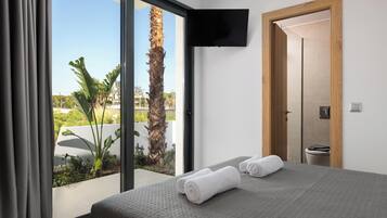 2 makuuhuonetta, silitysrauta/-lauta, ilmainen Wi-Fi, vuodevaatteet