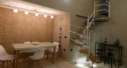 Antique dwelling, strategically located for Naples, Sorrento, Pompeii, Positano.