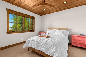 5 bedrooms, iron/ironing board - NEW! Cross Lake's Finest! (Crosslake)