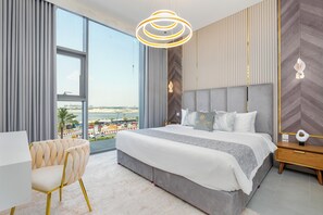 豪華公寓, 2 間臥室, 廚房, 運河景觀 | 2 間臥室、獨特裝潢、布置獨特、書桌