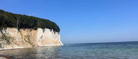 Ubicación a pie de playa y tumbonas