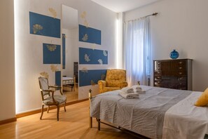 1 chambre, fer et planche à repasser, Wi-Fi, draps fournis