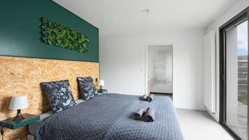 4 多间卧室、熨斗/熨衣板、免费 WiFi、床单