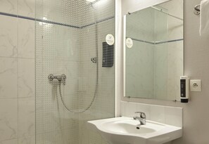 Dusche, Handtücher, Seife, Toilettenpapier