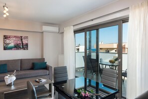 TV, DVD player - Jasmine Cozy & Modern Flat, steps from Sandy Beach (Maleme)