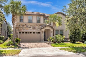 Exterior - Luxury Kissimmee Escape 9BR  18 Guests (Kissimmee)