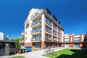Front of property - RentPlanet - Apartament Ariańska (Kraków)