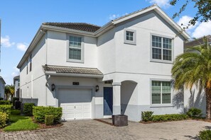 Exterior - Kissimmee Retreat | 6BR House, Sleeps 14! (Kissimmee)