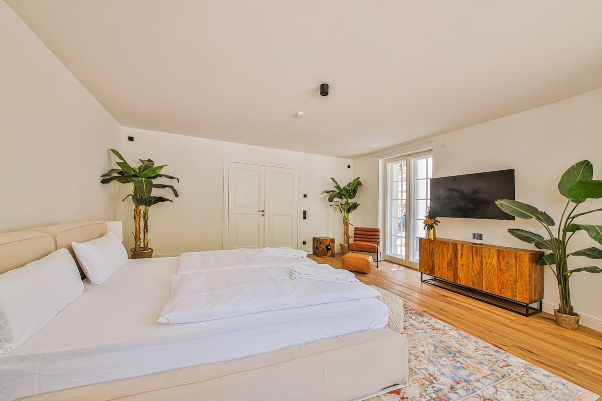 1 bedroom, individually furnished, soundproofing, iron/ironing board