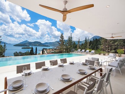 Brand new Spacious 6 bedroom villa with stunning view, close to beach.