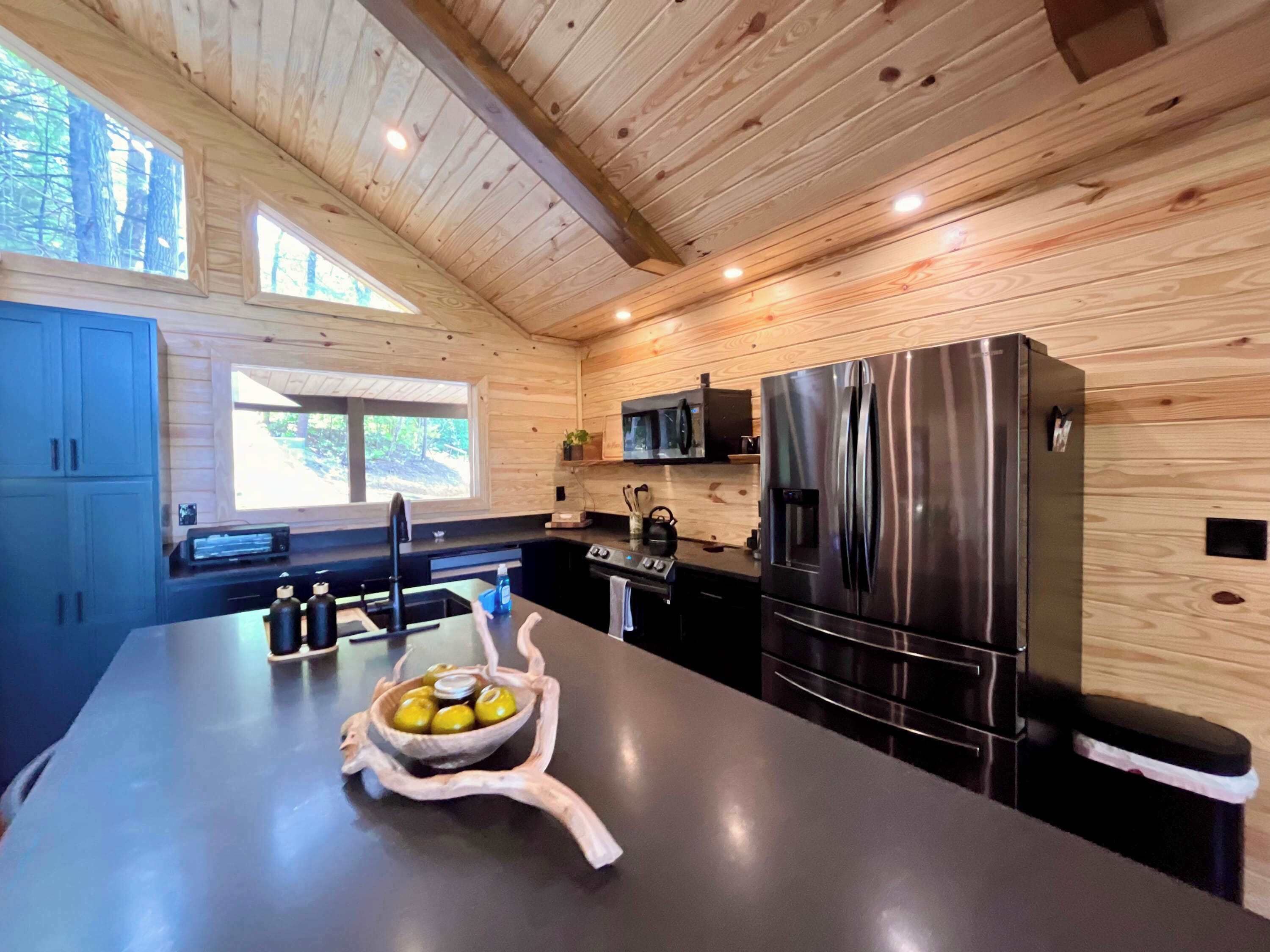 冰箱、微波炉、烤箱、炉灶